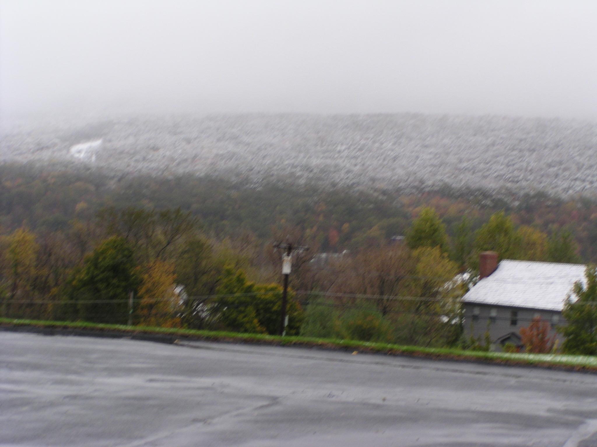 Early Snow in Williamstown October 2628, 2005